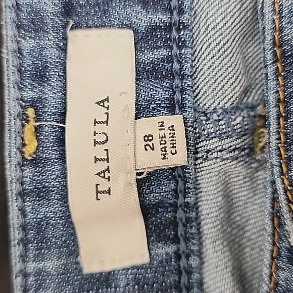 Talula Shorts 28 (NWOT) - Picture 2 of 4